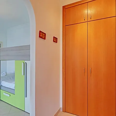 By Homing Apartman *